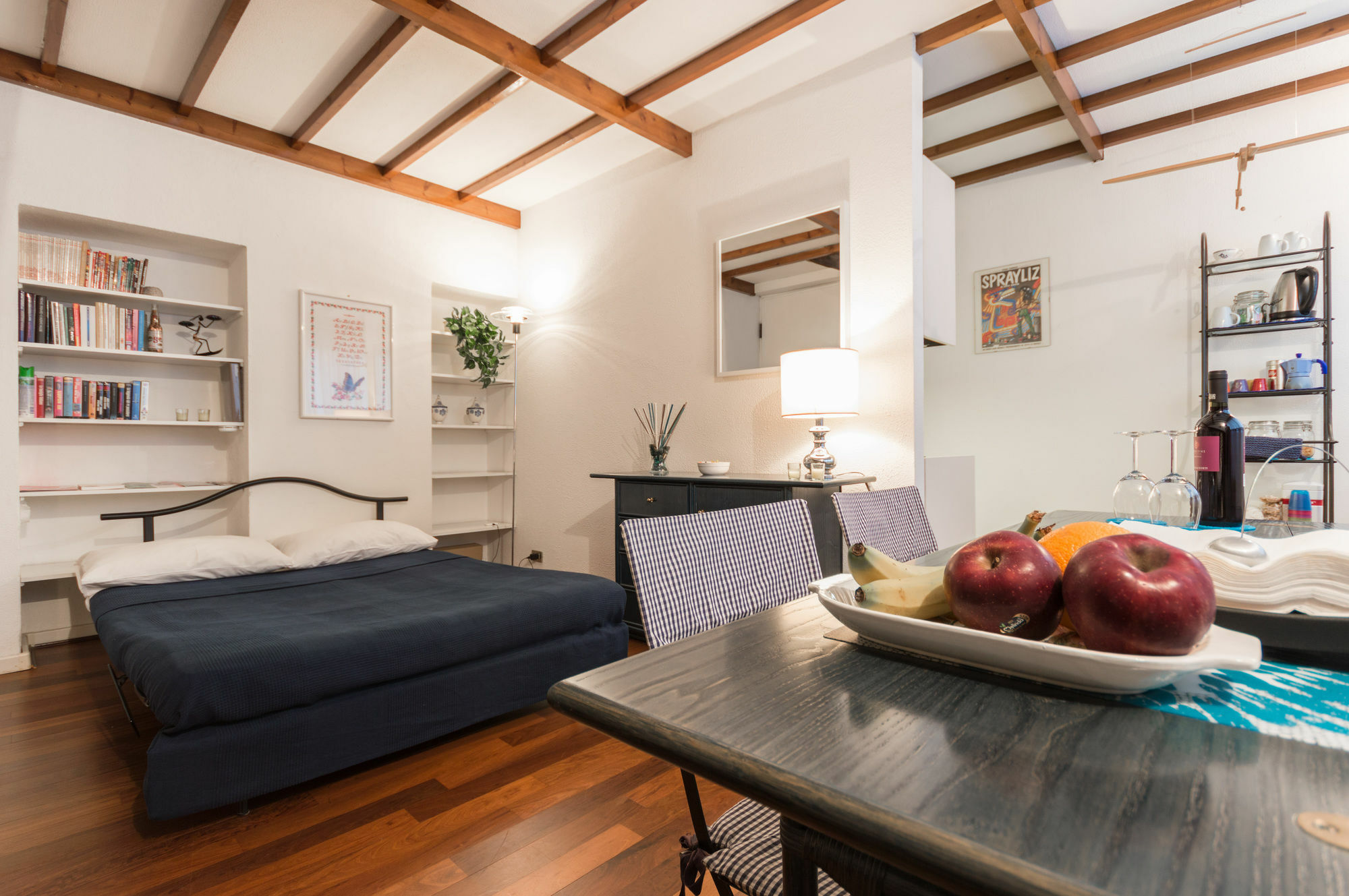 Loft In Centre Of *